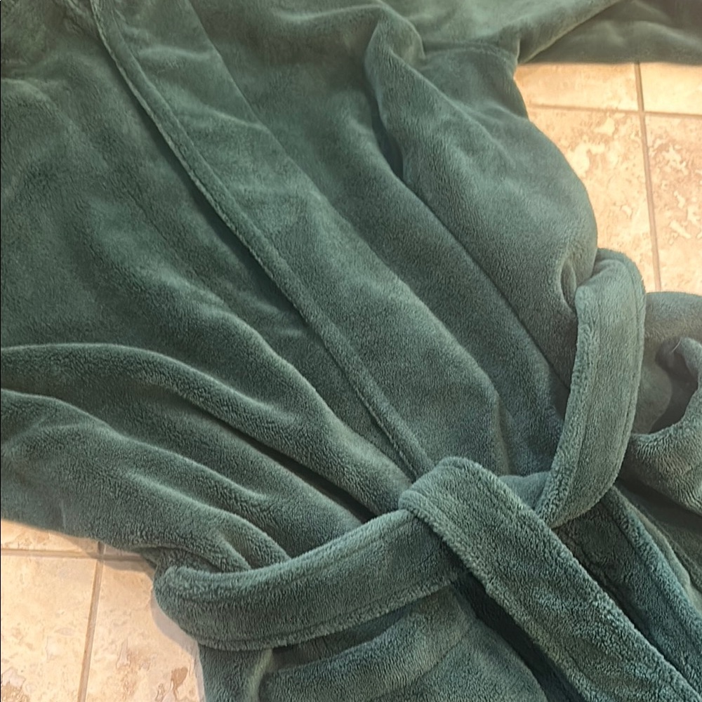 Kids Tucker and Tate Hooded Robe - Picture 3 of 3